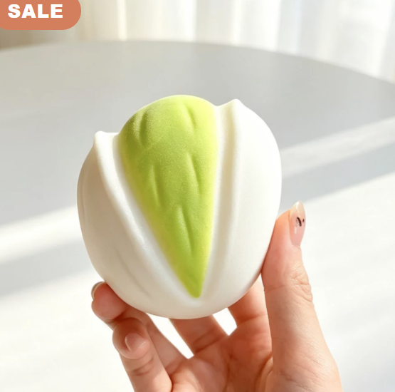 Crunchy pistachio squishy