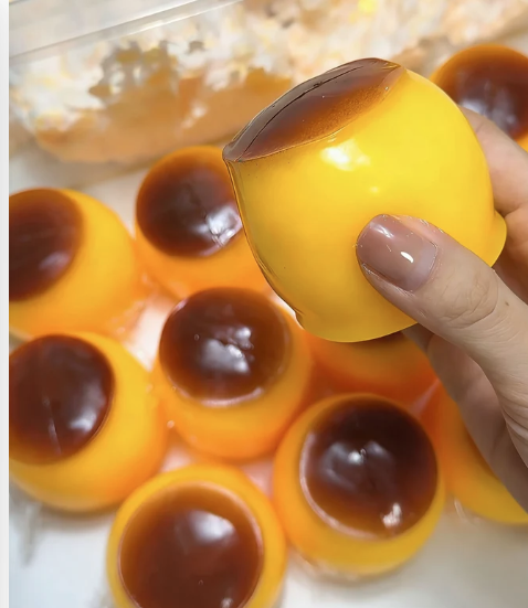 Crunchy pudding squishy